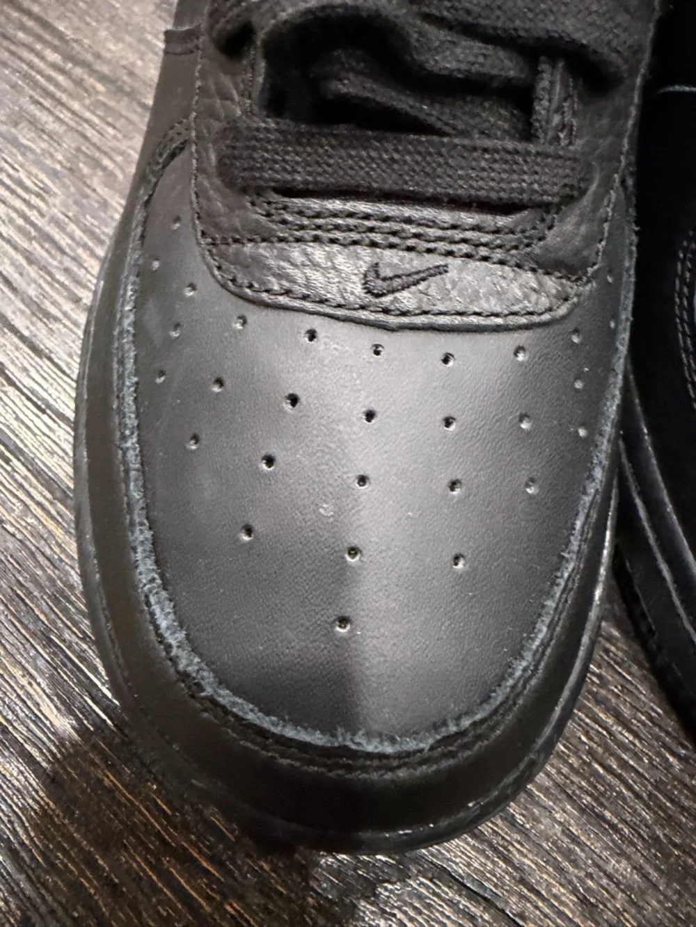 Nike Air Force 1 LV8 AF1 Black/Gum Leather Sneaker Size 6.5Y
